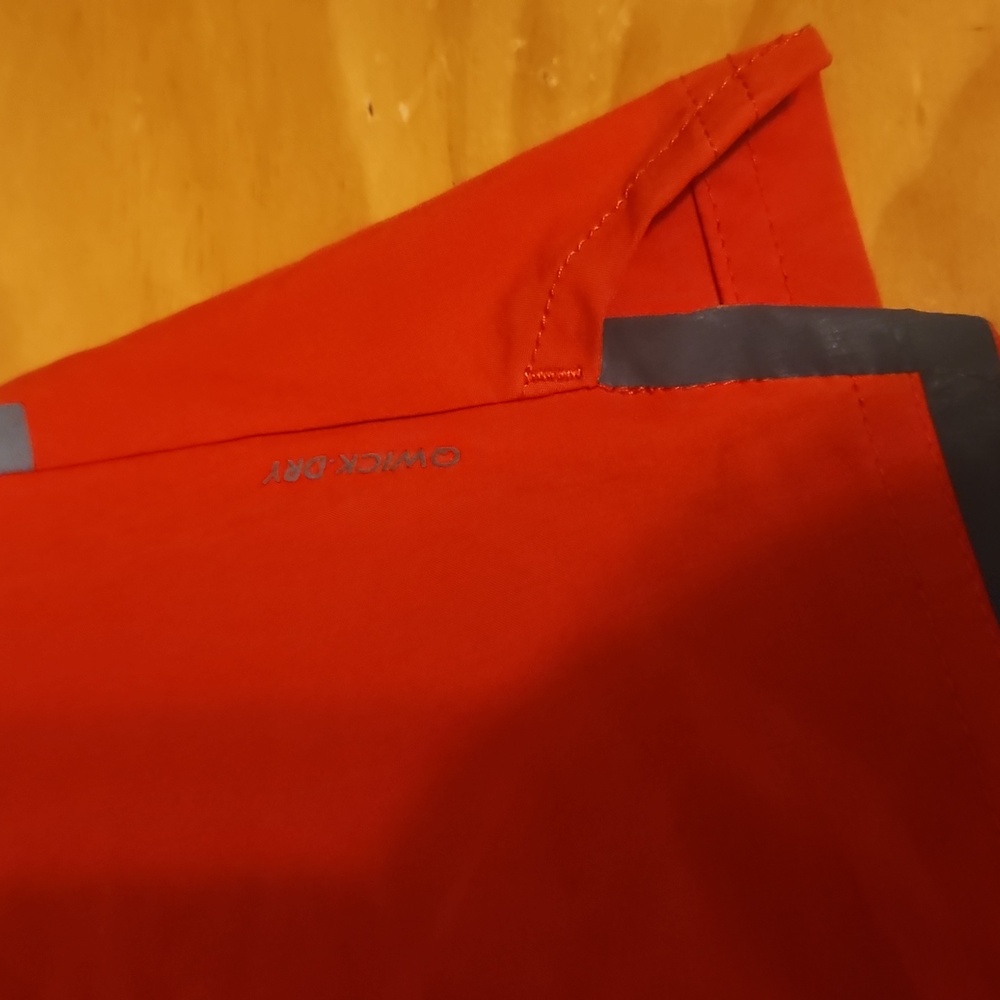 Skora Red 5inch Workout Shorts - Picture 4 of 11